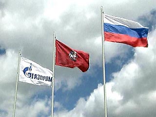 Газпром" сохранит в 2006 году цены на газ в Белоруссии на уровне 2005 года, вопреки заявлениям руководства концерна, прозвучавшим в конце марта. Как сообщает "Интерфакс", президенты двух стран Владимир Путин и Александр Лукашенко договорились об этом во в