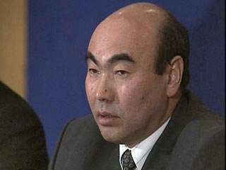 Парламент Киргизии отложил на день вопрос об отставке Акаева