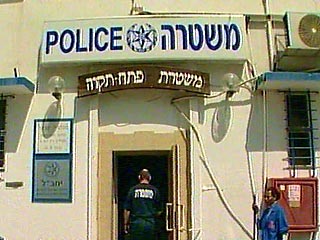 Третий по счету допрос предпринимателя Владимира Гусинского израильской полицией по делу банка Hapoalim продолжался пять часов