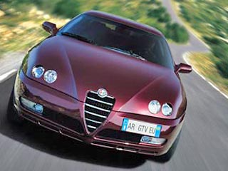 В Великобритании составлен список машин, водители которых чаще всего превышают скорость. Первое место занял итальянский автомобиль Alfa Romeo GTV