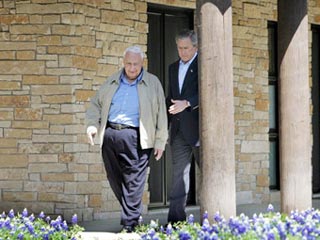 Буш и Шарон провели переговоры на техасском ранчо американского президента