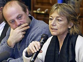 С похитителями французской журналистки Флоранс Обена был установлен контакт. Об этом заявила в субботу, выступая в вечерней программе итальянского ТВ, итальянская журналистка Джулиана Сгрена, побывавшая в заложницах в Ираке и освобожденная в начале марта