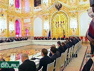 Сегодня, открывая заседание Госсовета, российский президент Путин высказал отношение Кремля к решению земельного вопроса