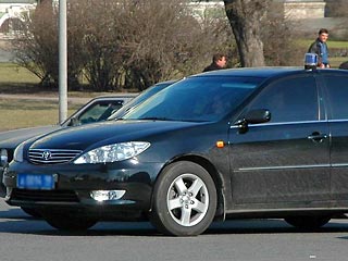 В Москве задержан автомобиль с номерами МВД РФ, пассажир которого предъявил недействительное удостоверение помощника министра