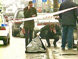 На западе Москвы совершено разбойное нападение на инкассаторскую машину одного из столичных банков. По данным правоохранительных органов, сигнал о происшествии поступил на пульт милиции около 11:15