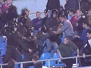 Футбольные хулиганы устроили беспорядки во Владимире