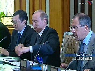 Путин в Египте высказывает за расширение экономического сотрудничества