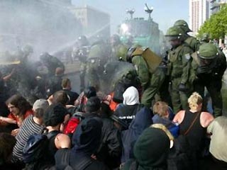 В Лейпциге произошли столкновения демонстрантов с полицией
