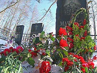 Екатеринбургским ветеранам подарят на День Победы книгу о кладбище