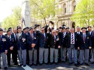 Торжественная церемония, посвященная празднованию 60-летия Победы, состоялась сегодня на одной из центральных улиц Лондона, Уайтхолле, у мемориала неизвестному солдату - Кенотафа