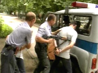 В Калмыкии пьяный хулиган с гранатой взял вместо такси милицейскую машину