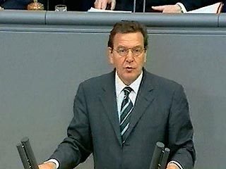 Шредер призвал депутатов бундестага голосовать за ратификацию Конституции ЕС
