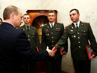 Владимир Путин встретился с участниками парада Победы