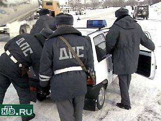 Ульяновские милиционеры проводят удивительные эксперименты - они переоборудовали под автомобиль дорожной инспекции машину "Ока"