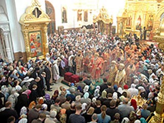В крестном ходе в Николо-Угрешском монастыре приняли участие более 15 тысяч верующих