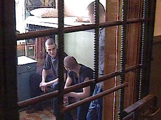 В Батуми зэки сидели в камерах с компьютерами, мобильниками и алкоголем