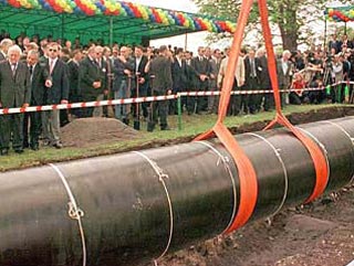 Пуск нефтепровода в обход России готовится в Азербайджане