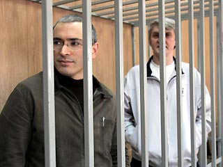 Адвокаты Ходорковского и Лебедева подали в Мосгорсуд жалобу на приговор Мещанского суда