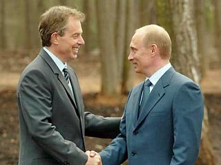 Президент России Владимир Путин принимает британского премьера в подмосковной резиденции главы российского государства в Ново-Огарево