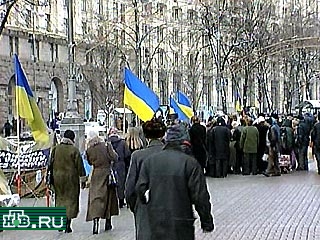 В Киеве началась акция протеста "Украина без Кучмы"