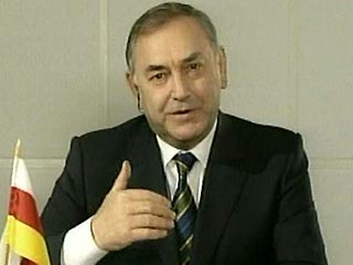 Совет Федерации утвердил бывшего президента Северной Осетии Александра Дзасохова сенатором