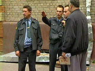 В Волгограде из кабинета следователя сбежали двое подследственных, разоружив конвой