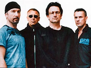 Знаменитая ирландская рок-группа U2 подала в суд иск против их бывшего стилиста. В Дублине накануне начались судебные слушания по этому делу
