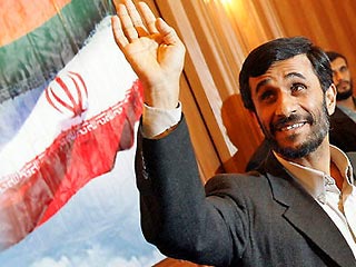 Через четверть века бывшие американские заложники, среди которых бывший агент ЦРУ, опознали своего мучителя в новоизбранном президенте Ирана Махмуде Ахмади Нежаде