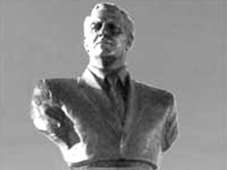 В Москве поставят памятники Гейдару Алиеву и Араму Хачатуряну