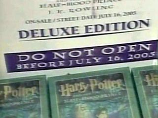 Тайна сюжета очередного романа о Гарри Поттере оказалась раскрытой за несколько дней до официального выхода книги. Однако канадские издатели, по вине которых это произошло, надеются, что первые читатели сохранят ее благодаря личным автографам Джоан Роулин