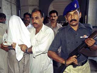 В Пакистане пойман "кирпичный убийца", на совести которого 12 трупов