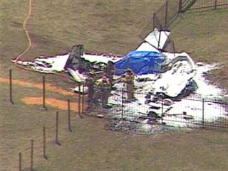 В Техасе в небольшом городе в двор дома рухнул самолет: 3 погибли