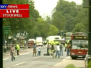 Меткий выстрел британского полицейского, возможно, предотвратил очередной теракт в лондонском метро