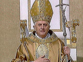Папская тиара - нелегкая ноша, признался Бенедикт XVI