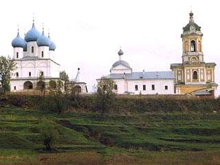 В Серпухове проходят торжества посвященные 625-летию Куликовской битвы. На фото - мужской Высоцкий монастырь