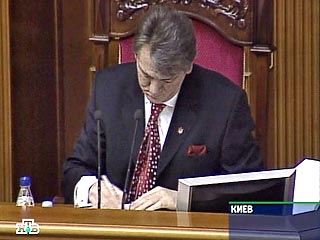 Украинский президент Виктор Ющенко подписал указ о введении с 1 августа безвизового режима для въезда граждан Канады на территорию Украины