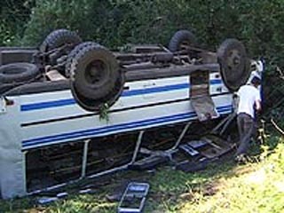В Кировской области перевернулся автобус: пострадали 15 пассажиров