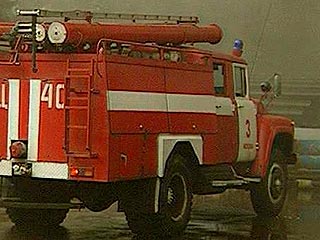 Крупный пожар на северо-западе Москвы: горят 30 гаражей