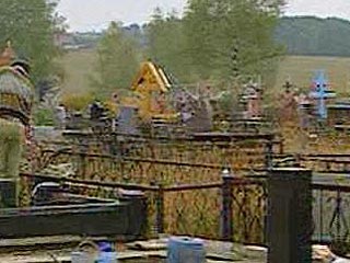 В Якутске вандалы разбили надгробия на могилах милиционеров, погибших в Чечне