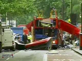 Группа террористов, совершивших атаки в Лондоне 7 июля, в результате которых погибли 52 человека, не связана с террористической ячейкой, стоящей за неудавшимися взрывами 21 июля