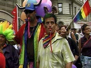 Гомофестиваль в Таллине завершился малочисленным парадом геев и лесбиянок
