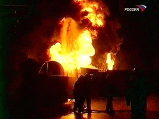 В Балашихинском районе Московской области произошел пожар четырех железнодорожных цистерн с горючим, одна из которых взорвалась