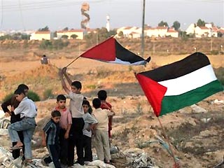 Le Figaro: Израиль еще не ушел из Газы, а палестинцы уже борются за власть