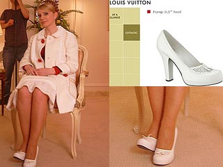 Премьер-министр Украины Юлия Тимошенко предпочитает в повседневной жизни одежду и аксессуары фирмы Louis Vuitton