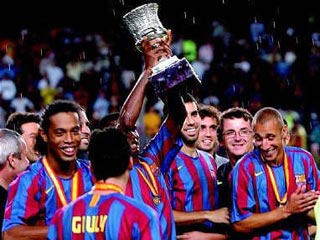 "Барселона" выигрывает первый трофей в сезоне