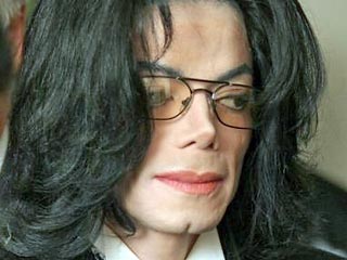 Майкл Джексон на частном самолете прилетел в ОАЭ