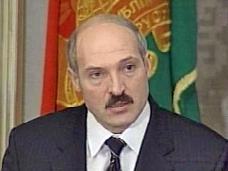 Анахронизм советского времени, президент Белоруссии Александр Григорьевич Лукашенко уверенно пользуется методами XXI века для удержания власти