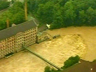 В Европе бушует стихия. Наводнения в Швейцарии, Австрии, Болгарии и Румынии привели к десяткам жертв, пришлось эвакуировать тысячи людей