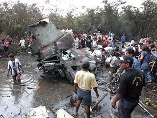 В авиакатастрофе Boeing-737 в Перу погибли 39 человек из 98 находившихся на борту. Эти уточненные данные привел в среду официальный представитель авиакомпании TANS Хорхе Белеван