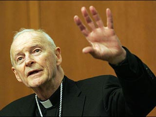 На встрече архиепископа Вашингтонского Теодора Маккарика с предстоятелем Грузинской православной церкви Илией II было принято решение приостановить проводимую в Грузии с 2000 года программу "Построим будущее"